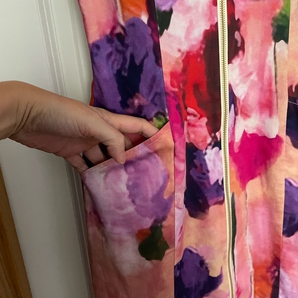 J. Peterman Front Zip Abstract Floral Dress Size 2 - Picture 7 of 9